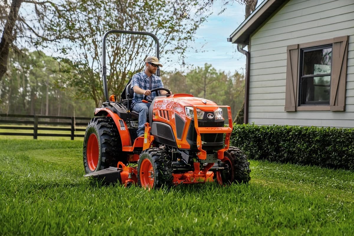 Kubota Enhances Compact Tractor Lineup, Unveils Four Models at National Farm Machinery Show