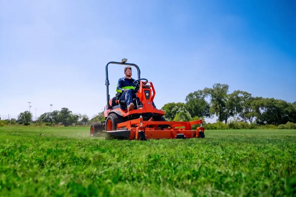 Kubota-F2510-Autosteer-DSC05031.jpeg