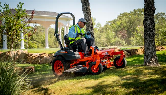 Kubota Expands Its Popular Gas-Powered Z400 Line of Zero-Turn Mowers