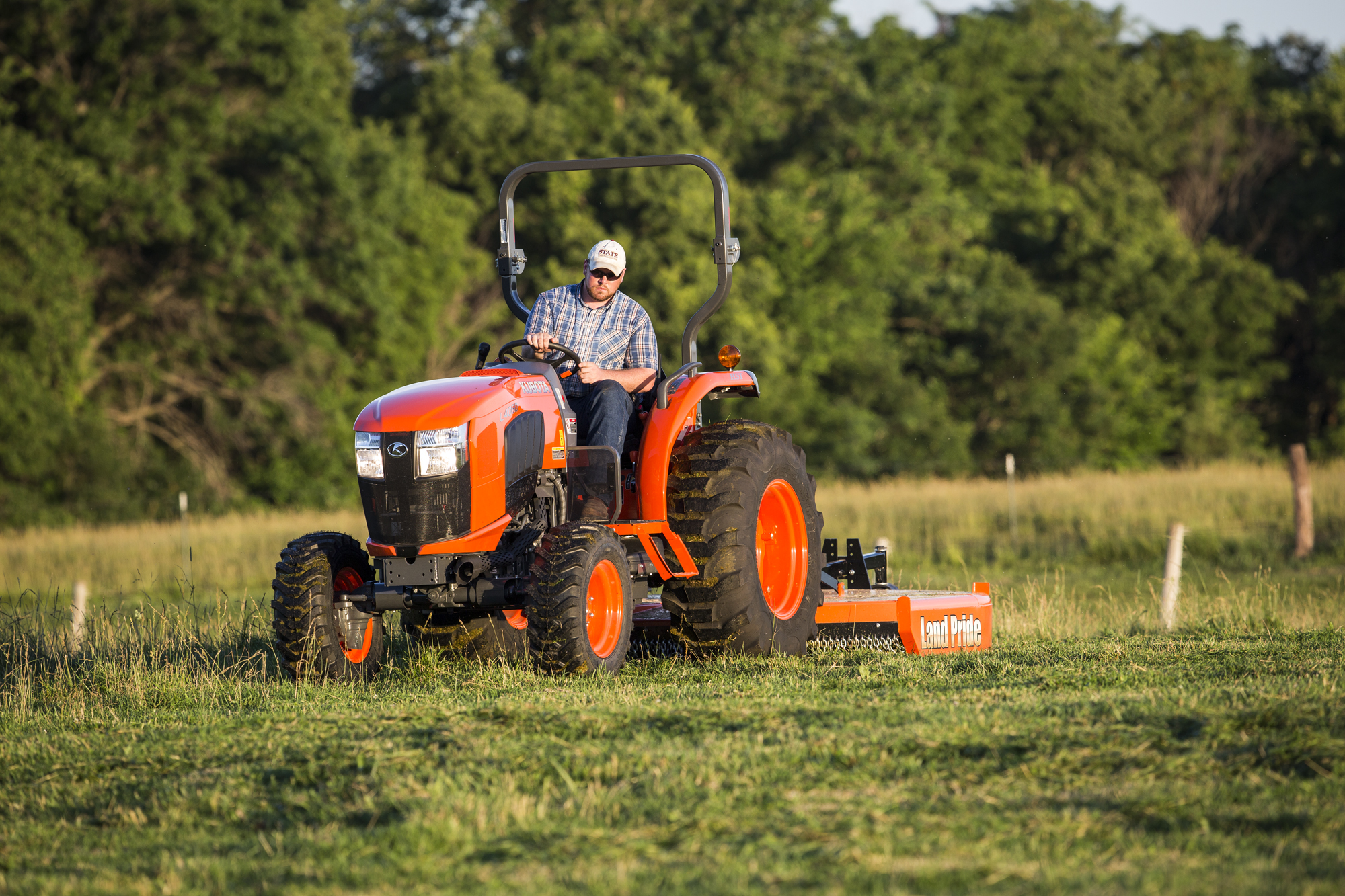 0614_L4060_Mowing_6637