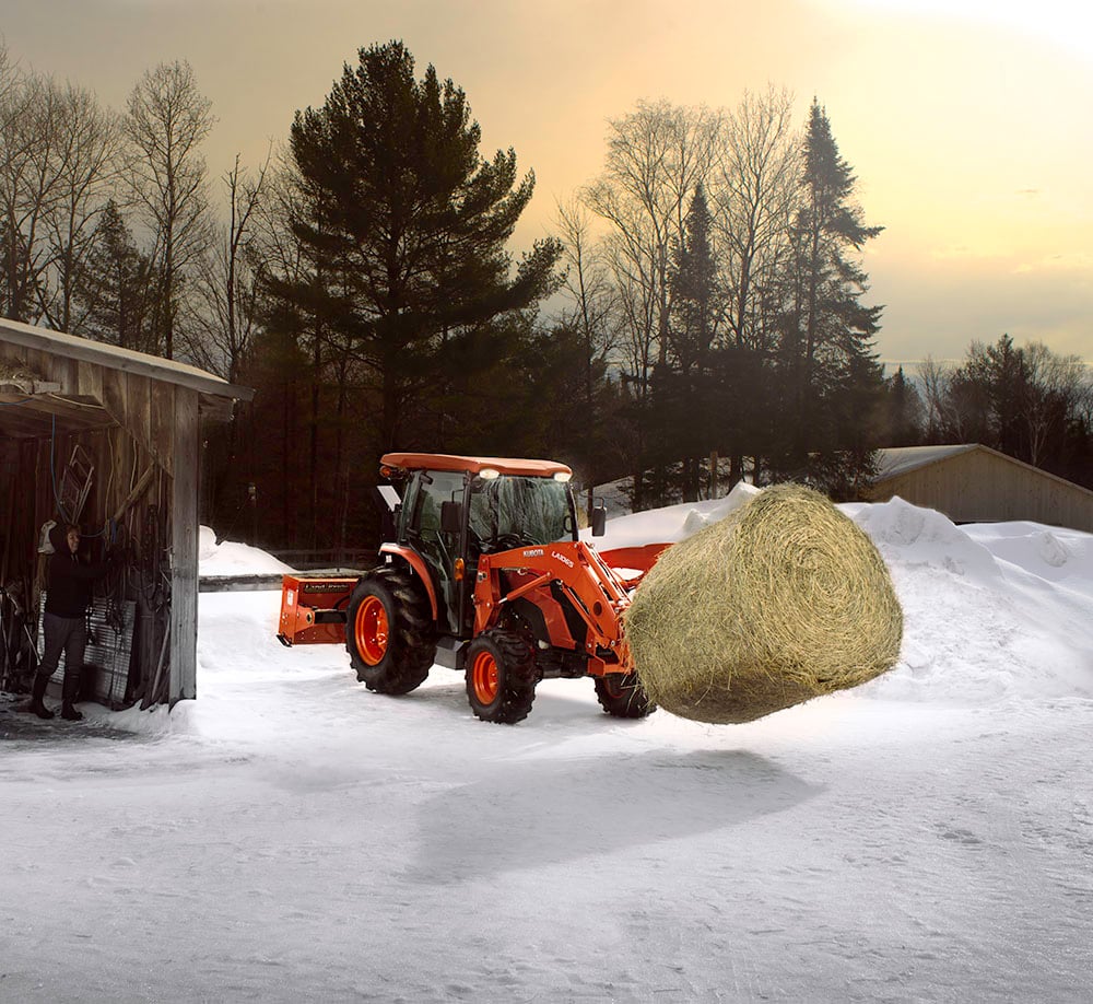 mx-prototype-tractor-tracteur-bale-spear-pique-a-balles-winter-hiver-side-cote_resize