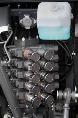 0516_M5N_111_Narrow_Details_6910