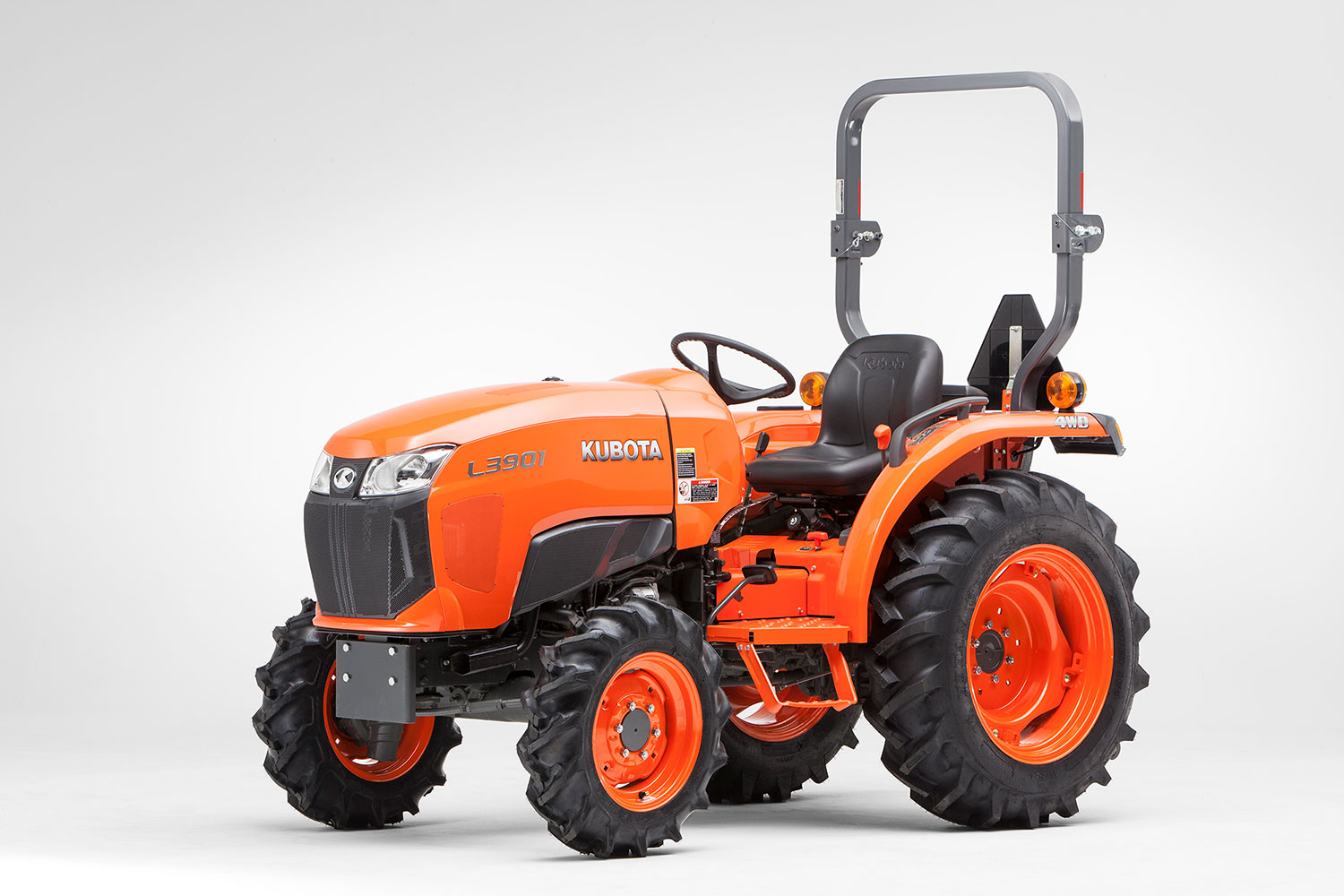Tractors - Compact - Standard L01 Series | Kubota
