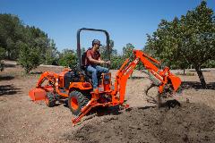 0816_BX23E_Backhoe_0515