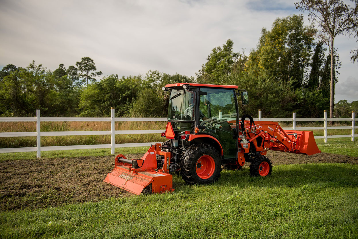 Burke Equipment Company Kubota Showroom Compact LX Series Burke Equipment Company Kubota Showroom Compact LX Series