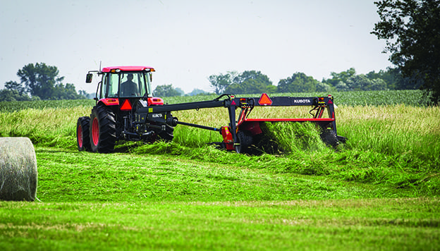 DMC8032_Mowing1_L