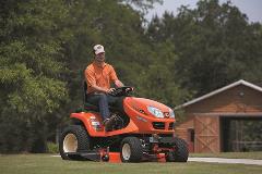 GR2120_MaleMowing6