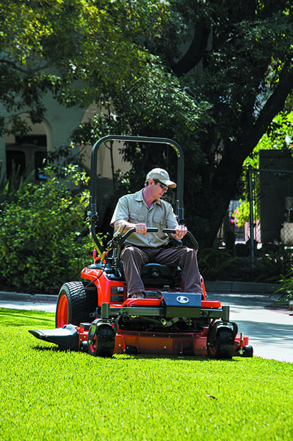 ZD1021_mowing_front